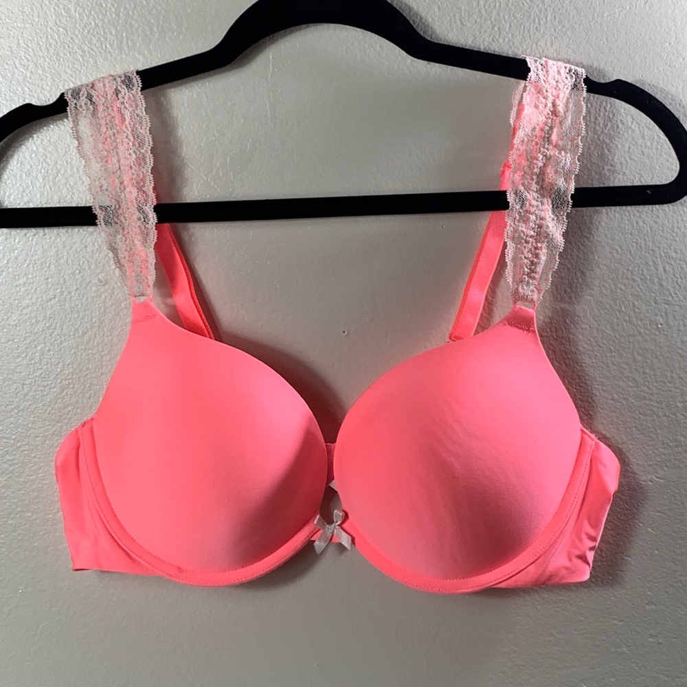 Victoria Secret Bra size 38B